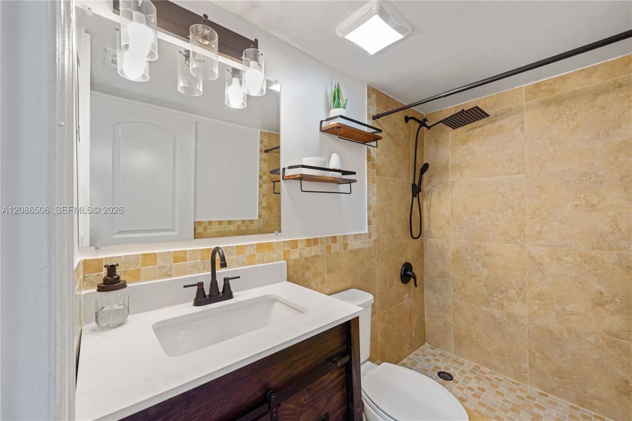 600 NW Nw 214th St, Unit 104, Miami Gardens, FL 33169 Photo