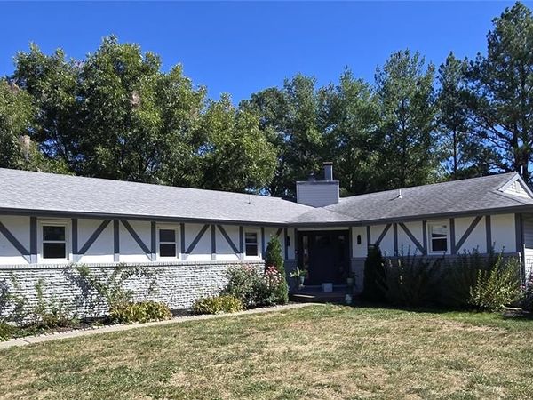 266 Savoy Drive, Lake St Louis, MO 63367