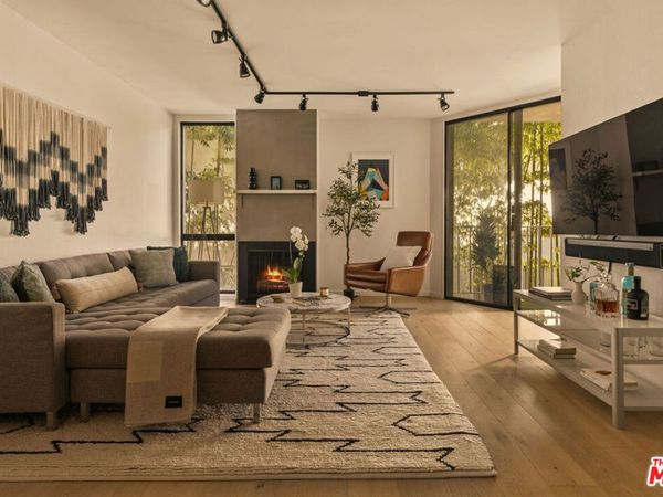 1230 N Sweetzer Avenue, Unit 204, West Hollywood, CA 90069