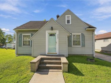 2262 River Road, Niagara Falls, NY 14304