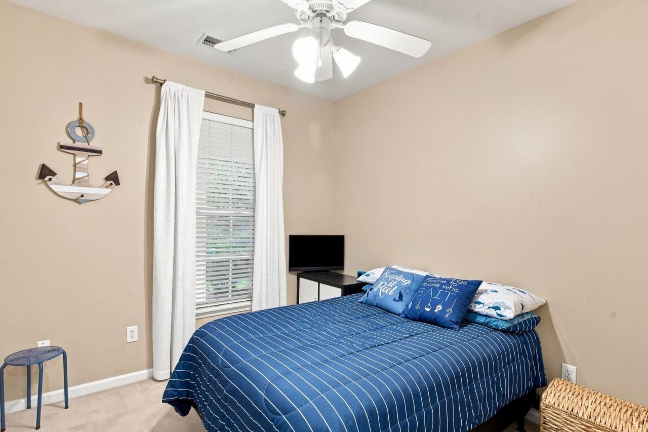 4437 Lady Banks Ln. Photo 12