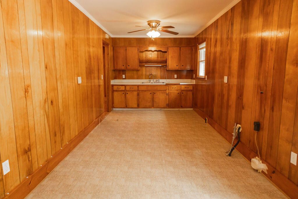 227 Carolina Circle Photo 10