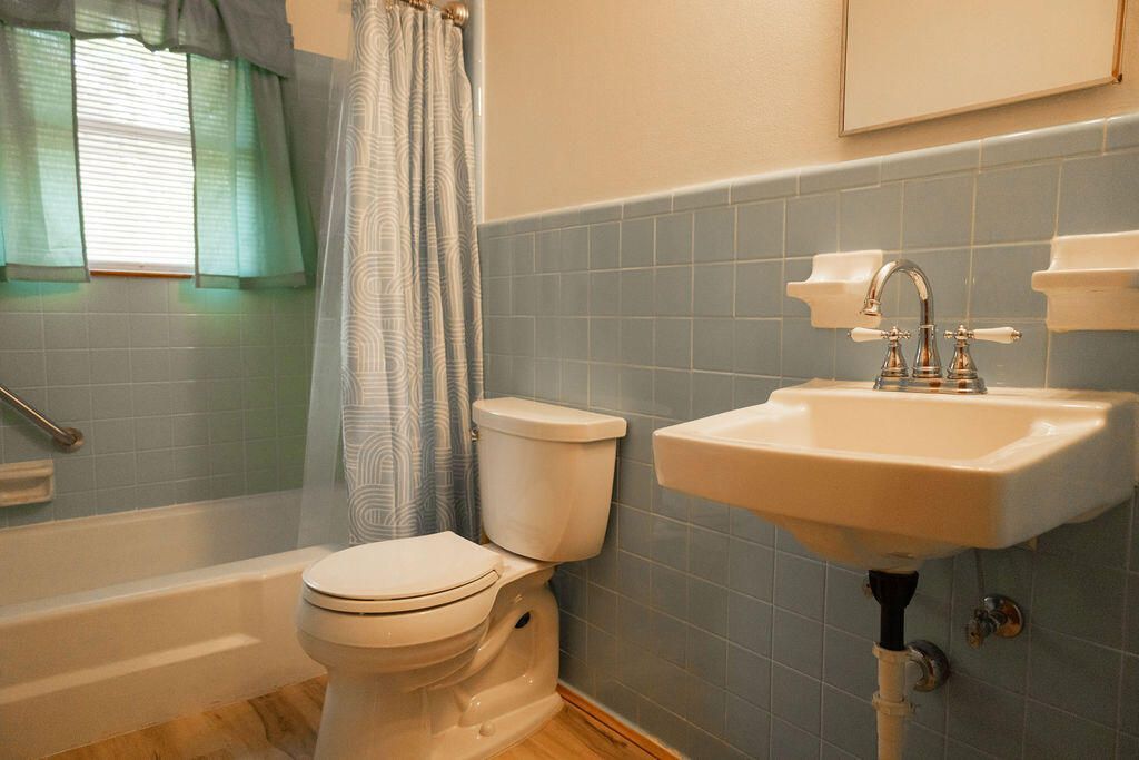227 Carolina Circle Photo 18