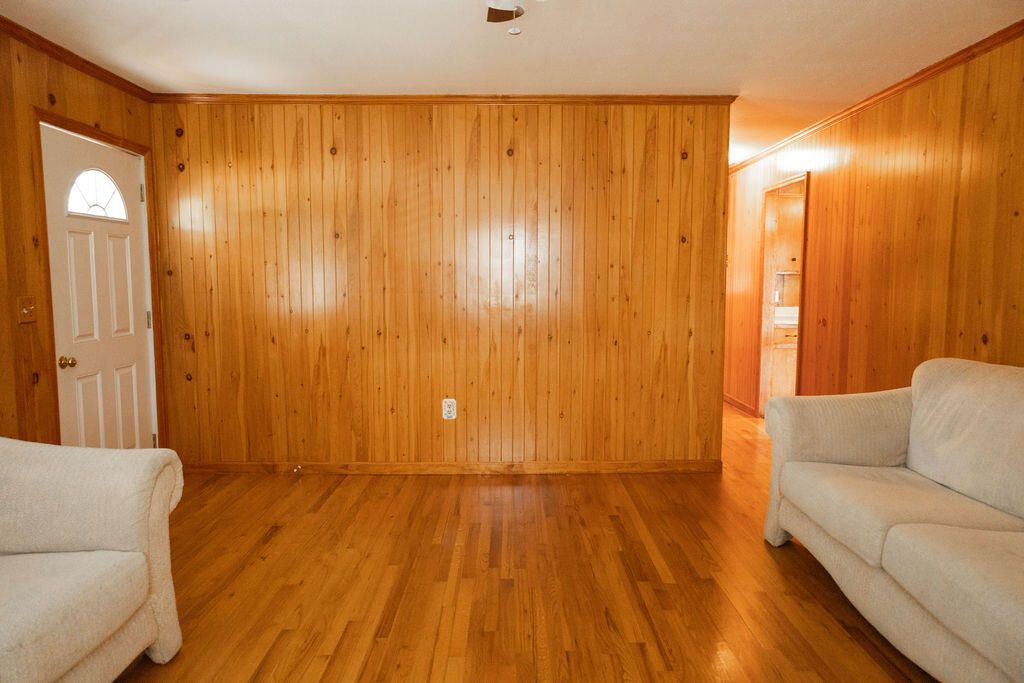 227 Carolina Circle Photo 8