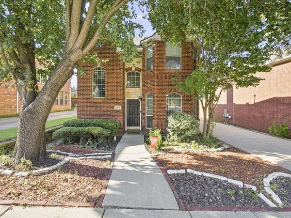 302 Republic Lane , Euless, TX 76040