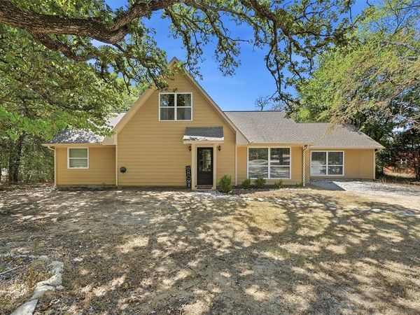 90 County Road 2256, Valley View, TX 76272