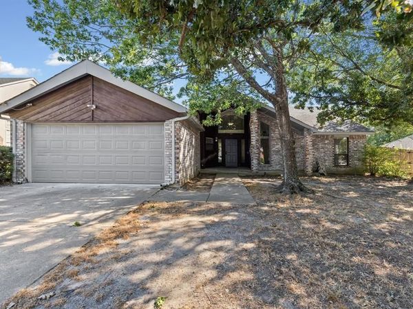 515 Highland Oaks Drive, Greenville, TX 75402