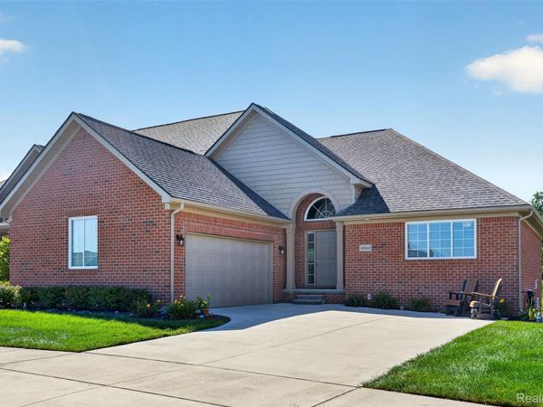 49665 Manistee Drive, Chesterfield Township, Mi 48047