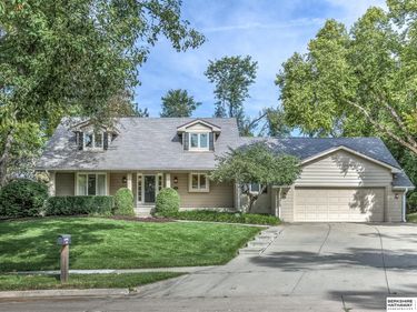 9962 Harney Pkwy N, Omaha, NE 68114