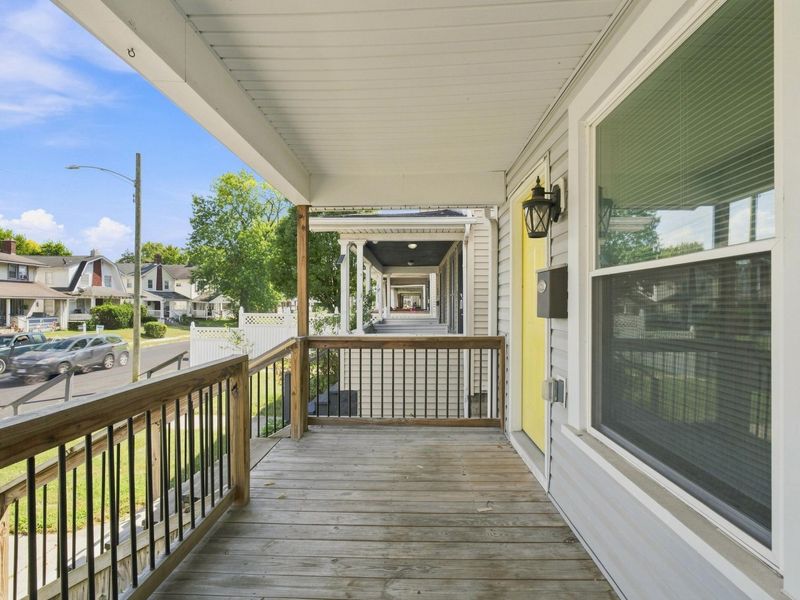 1107 S Champion Avenue, Columbus, OH 43206 Photo 3