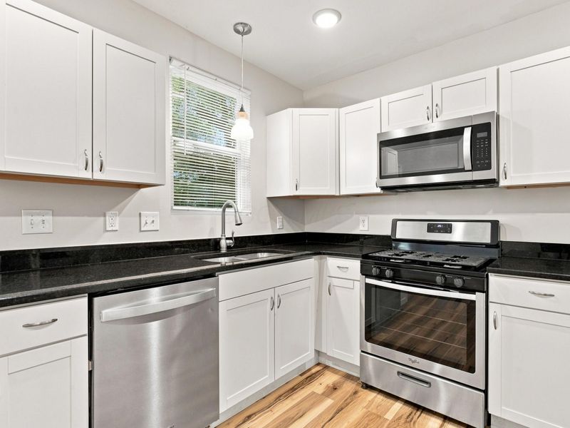 1107 S Champion Avenue, Columbus, OH 43206 Photo 9