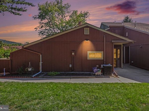 848 LOUISE COURT, ENOLA, PA 17025