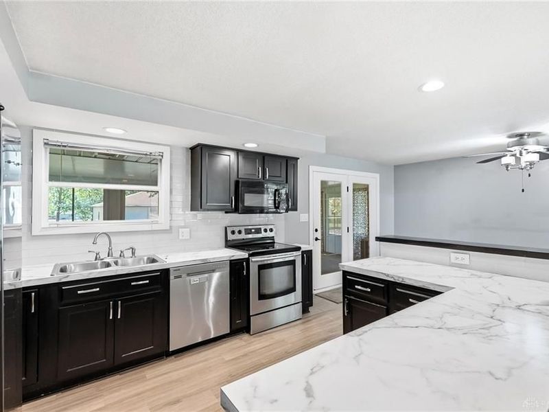 3789 New Carlisle Pike, Springfield, OH 45504 Photo 12