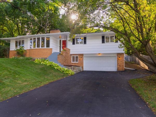 6700 Hillside Lane, Edina, MN 55439