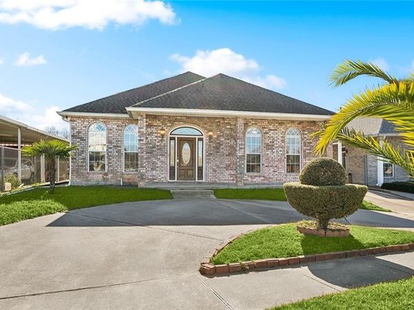 121 ANDRE DUNG LAC Drive , Avondale, LA 70094