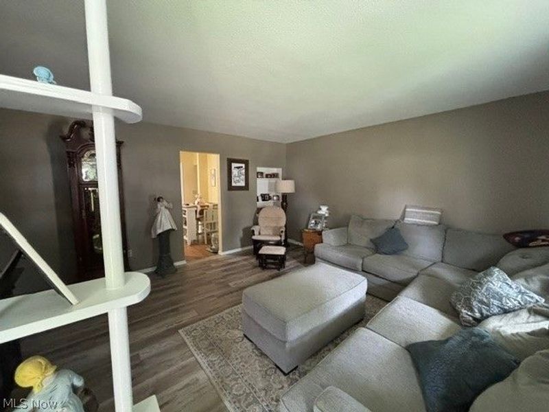 224 E Slingluff Avenue, Dover, OH 44622 Photo 3