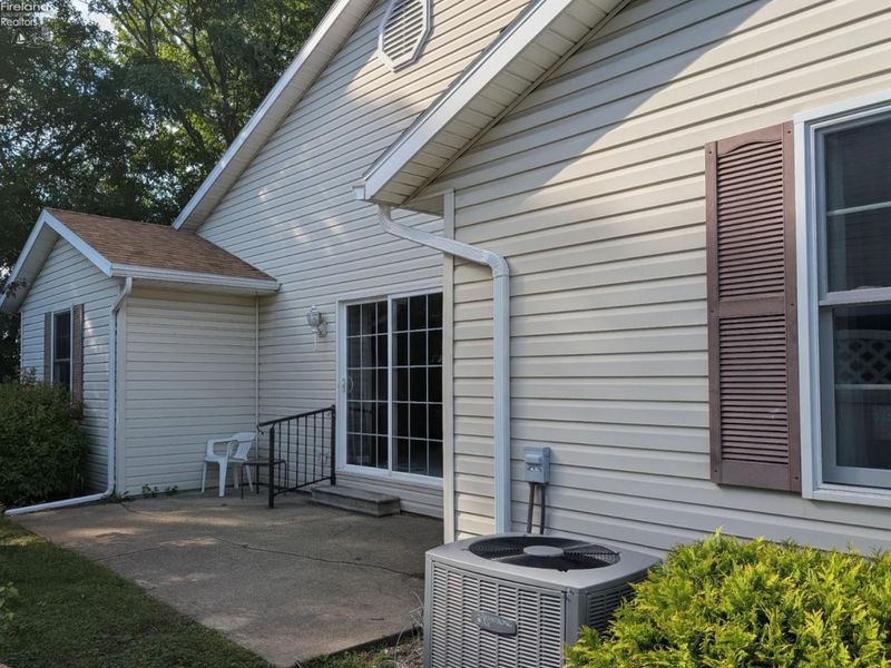 210 Grand Avenue, Clyde, OH 43410 Photo 4