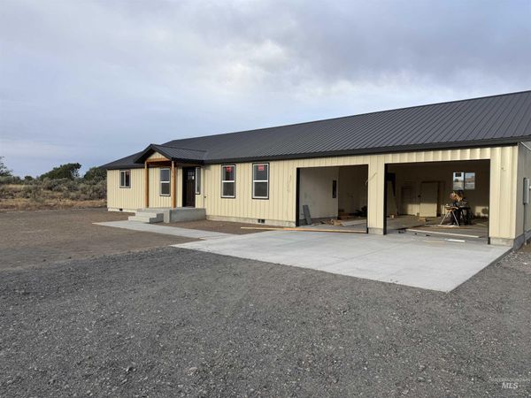1822 E 1800 S, Gooding, ID 83330
