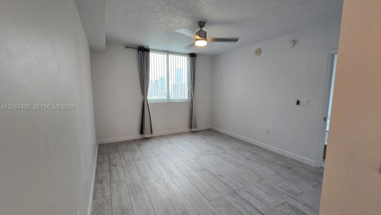 275 NE 18th St, Unit PH-10, Miami, FL 33132 Photo