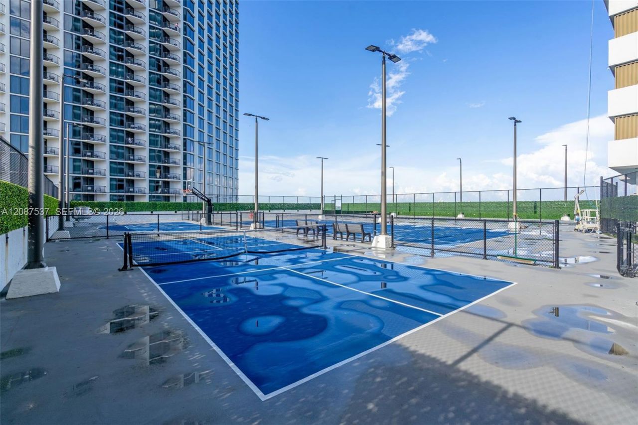 555 NE 15th St, Unit PH-D, Miami, FL 33132 Photo