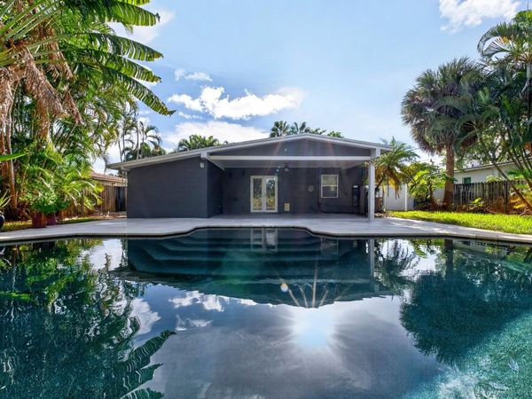 1605 NE 16th Avenue, Fort Lauderdale, FL 33305