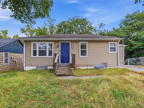 179 Novak Street, Sugar Creek, MO 64054