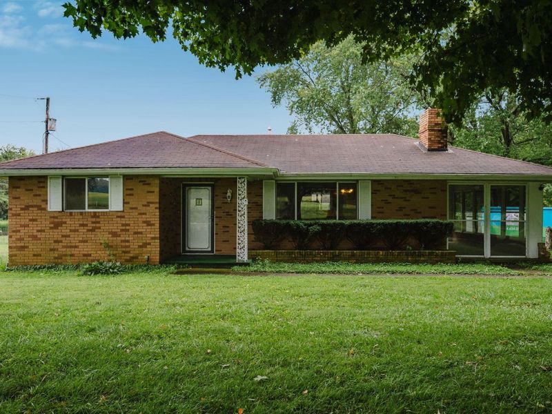 4521 Blacks Road SW, Pataskala, OH 43062 Photo 1