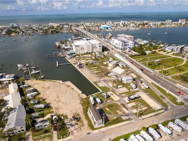 19281 San Carlos BLVD , FORT MYERS BEACH, FL 33931