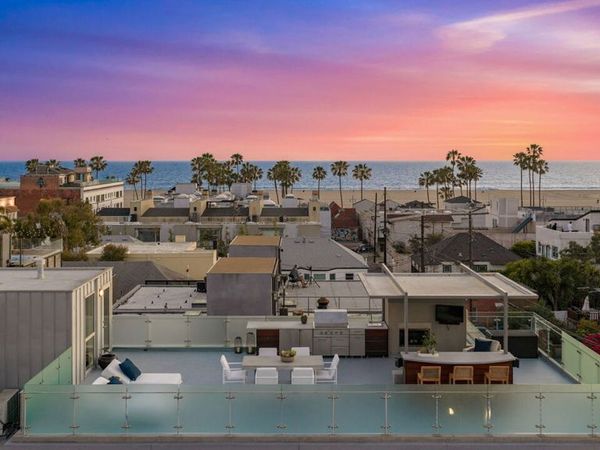 49 Brooks Avenue, Venice, CA 90291