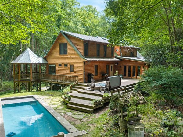 982 Jakes Mountain Road, Deep Gap, NC 28618