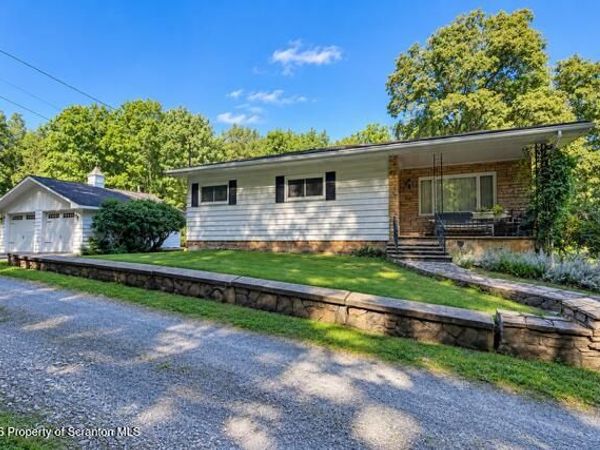 103 Cummings Pond Road , Clarks Summit, PA 18411