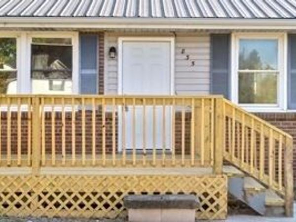 835 Peachers Mill Rd , Clarksville, TN 37042