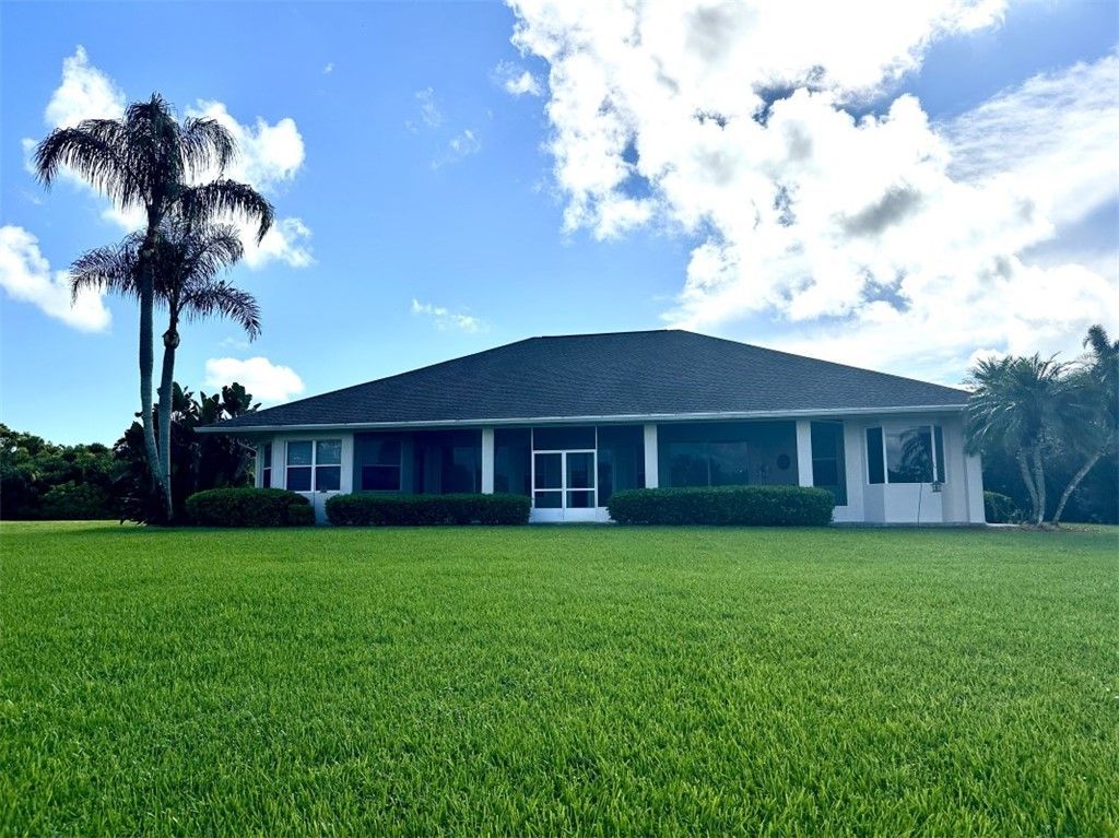 1562 Eagles Circle , Sebastian, FL 32958 Photo