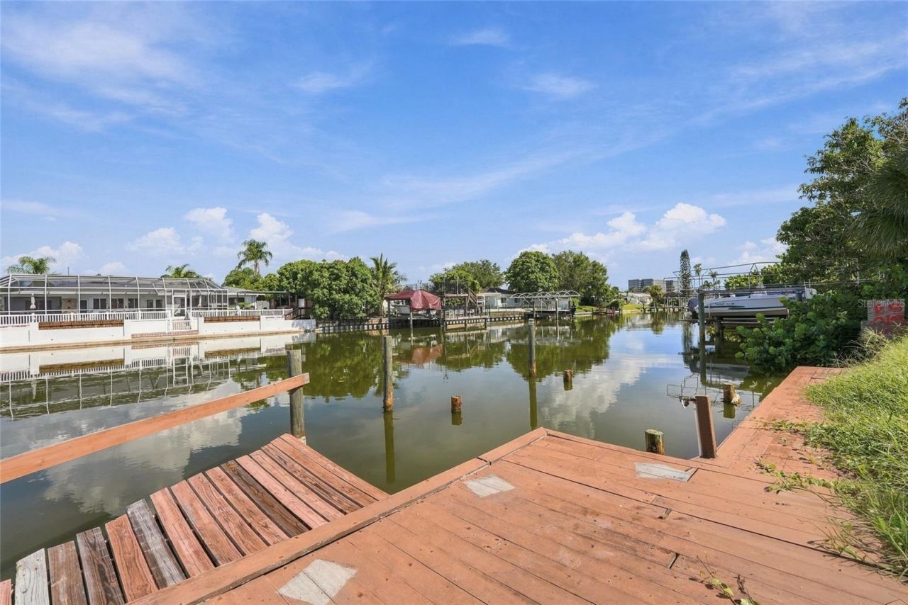 3945 E Eden Roc Circle, Tampa, FL 33634 Photo