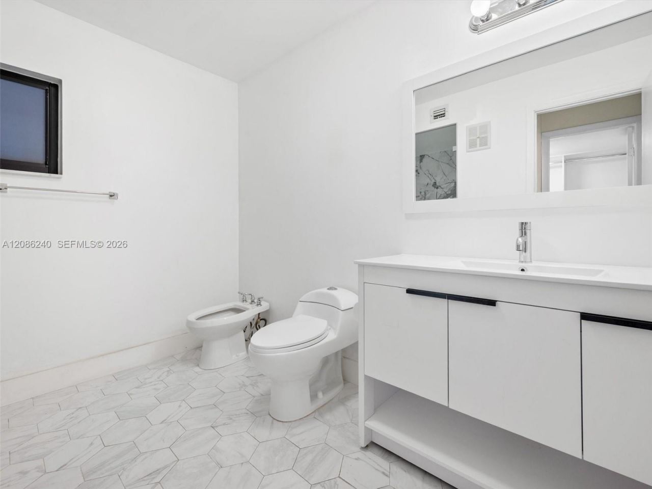 1424 SW 131st Place Cir E, Miami, FL 33184 Photo