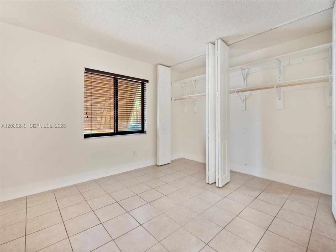 1424 SW 131st Place Cir E, Miami, FL 33184 Photo