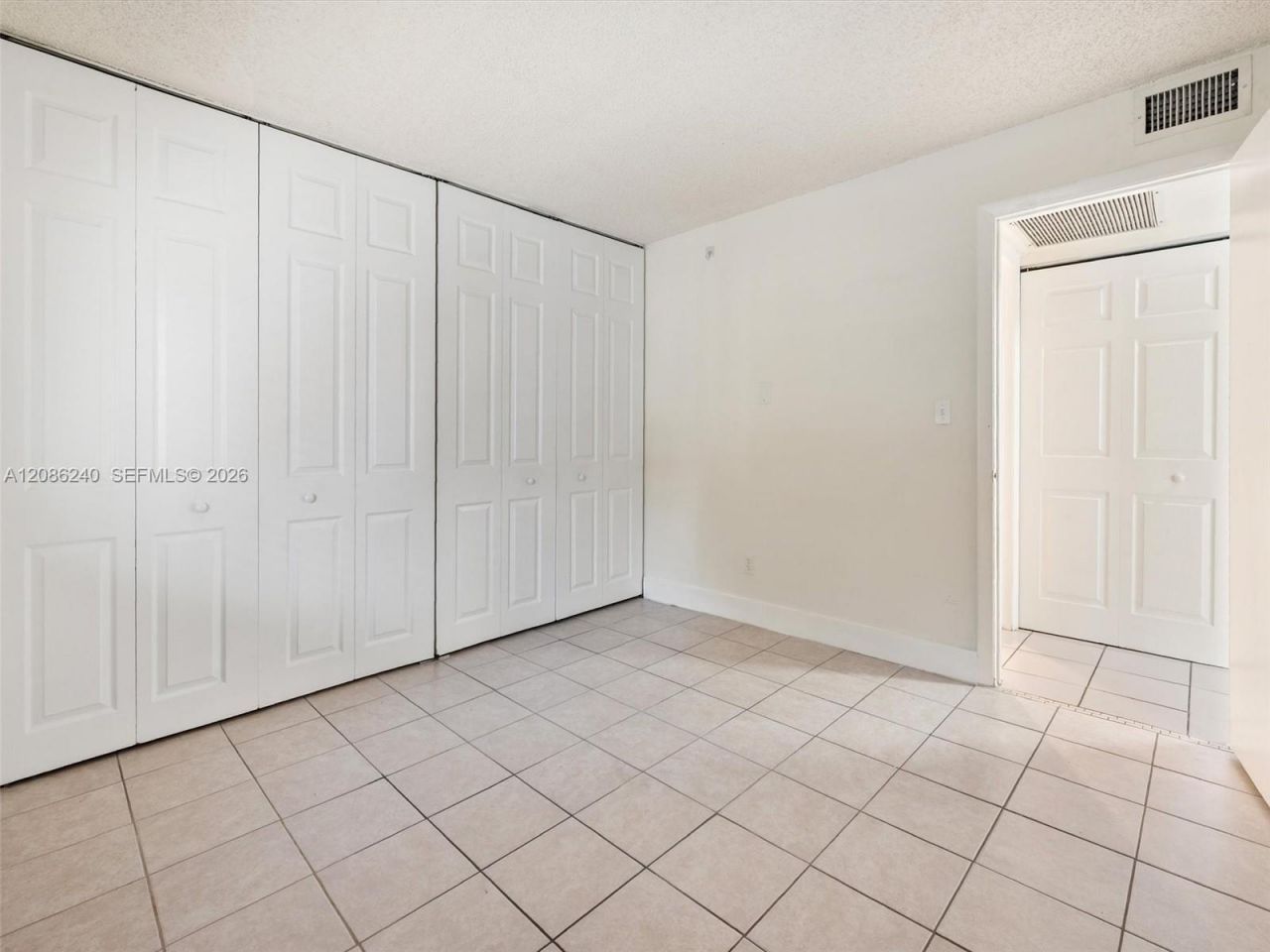 1424 SW 131st Place Cir E, Miami, FL 33184 Photo