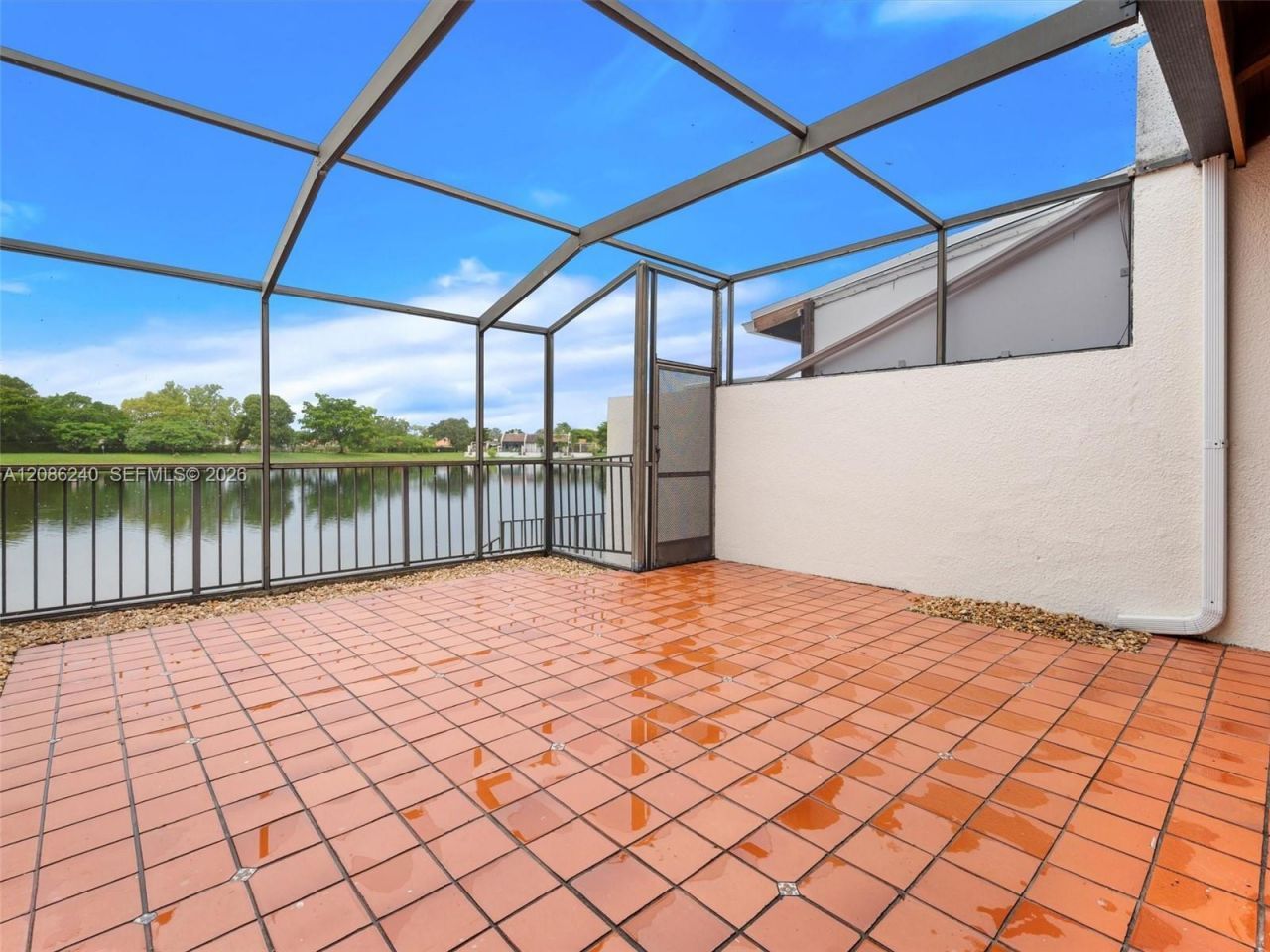 1424 SW 131st Place Cir E, Miami, FL 33184 Photo