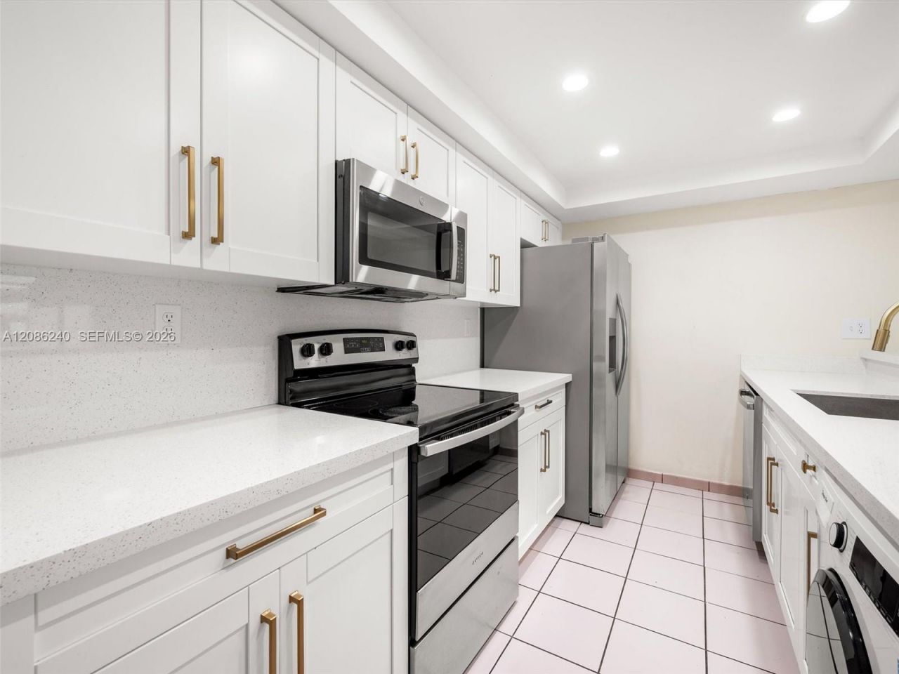 1424 SW 131st Place Cir E, Miami, FL 33184 Photo
