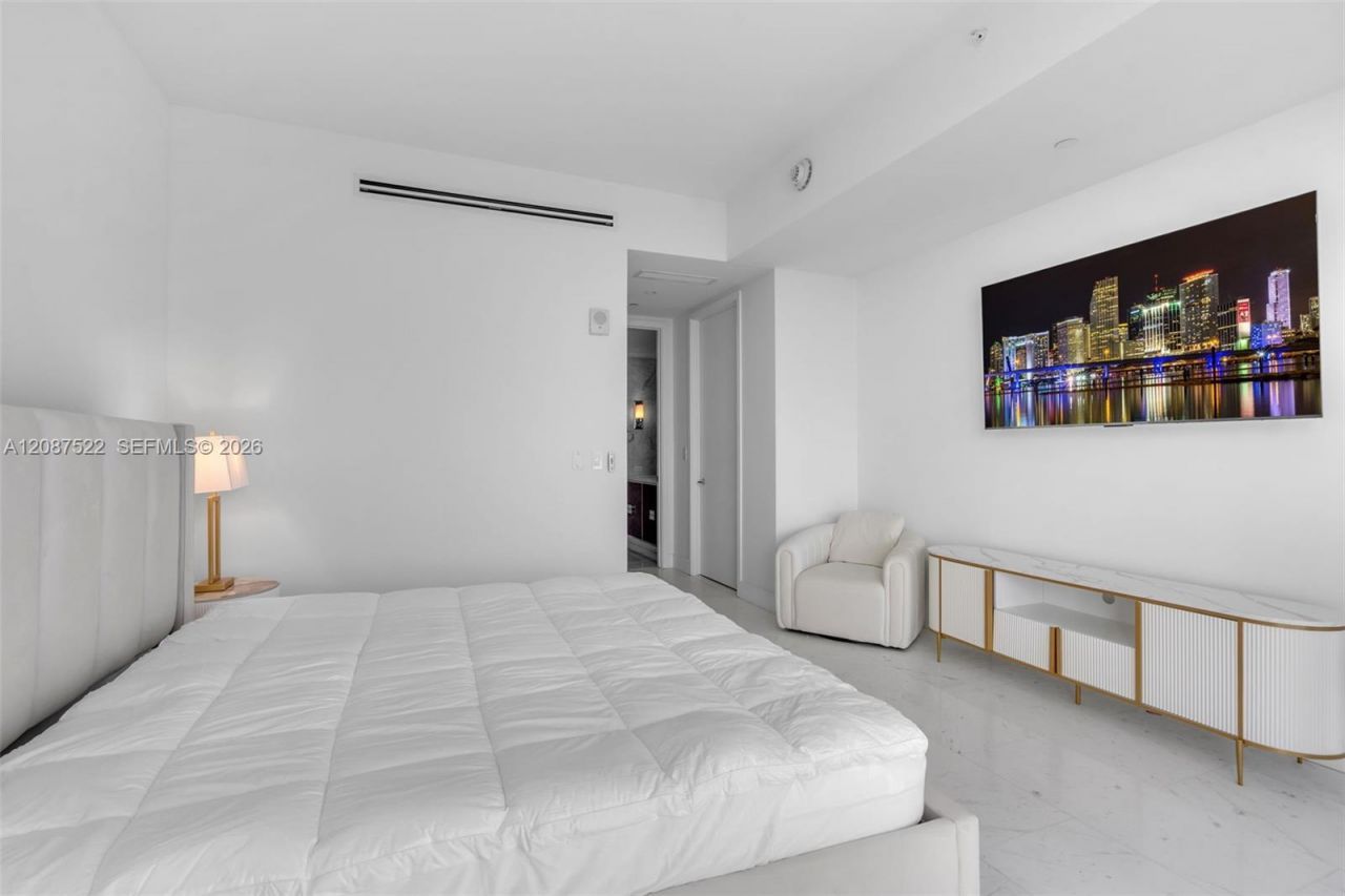 15701 Collins Ave, Unit 1703, Sunny Isles Beach, FL 33160 Photo