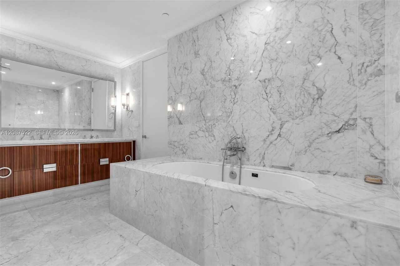 15701 Collins Ave, Unit 1703, Sunny Isles Beach, FL 33160 Photo