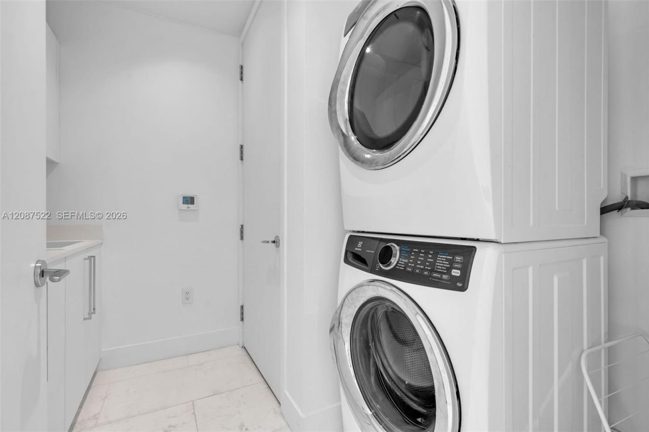 15701 Collins Ave, Unit 1703, Sunny Isles Beach, FL 33160 Photo