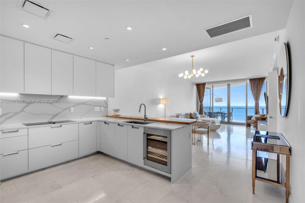 15701 Collins Ave, Unit 1703, Sunny Isles Beach, FL 33160 Photo