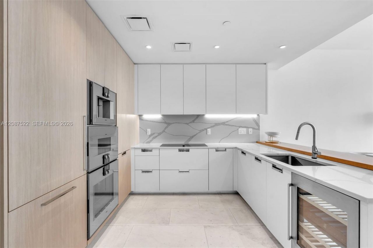 15701 Collins Ave, Unit 1703, Sunny Isles Beach, FL 33160 Photo
