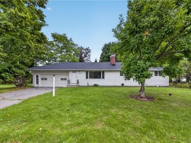 2601 E Colvin St, Syracuse, NY 13224
