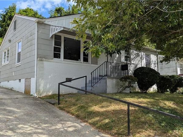 1438 Hamilton Street , High Point, NC 27262
