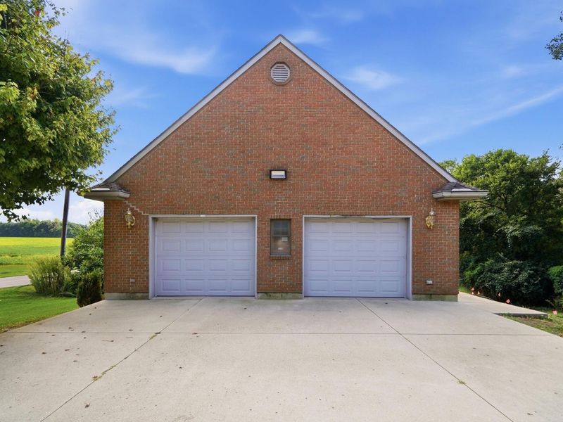 383 Titus Road, Springfield, OH 45505 Photo 4