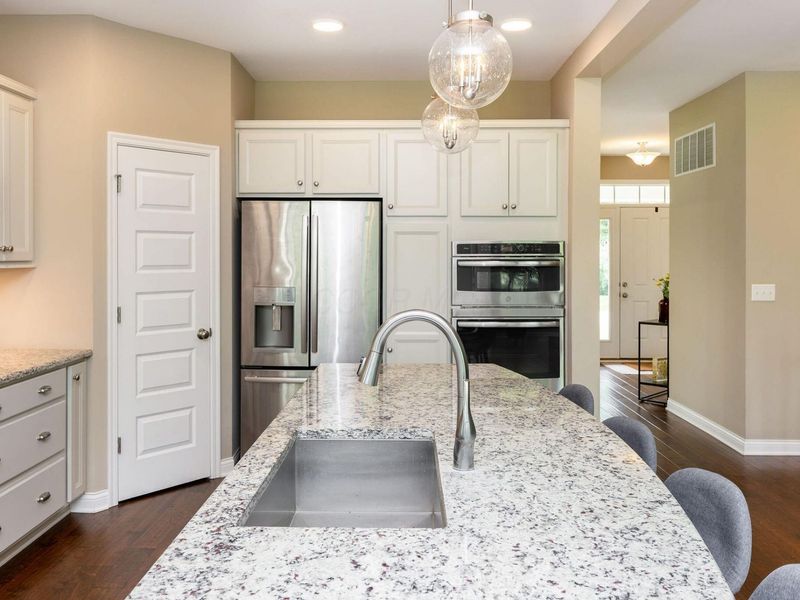 8588 Paddock Trail , Blacklick, OH 43004 Photo 21