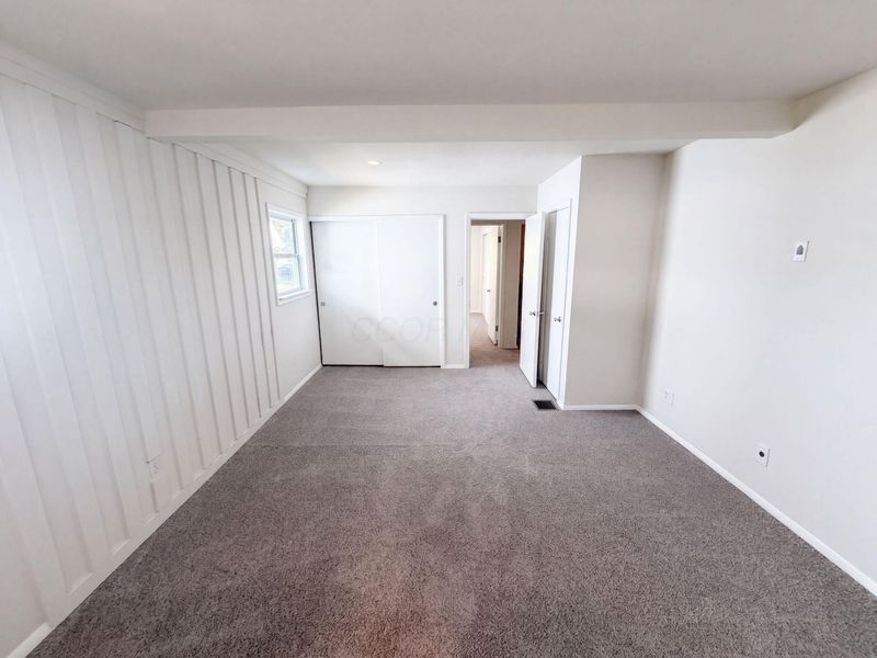 27 W Kenworth Road , Columbus, OH 43214 Photo 10