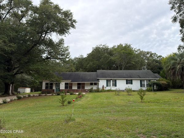 1976 Jesses Road , Bonifay, FL 32425